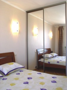 �������