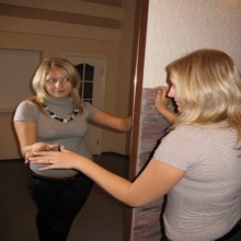 �������